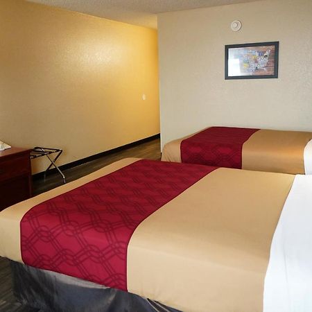 Econo Lodge Inn & Suites Kearney megye Kültér fotó