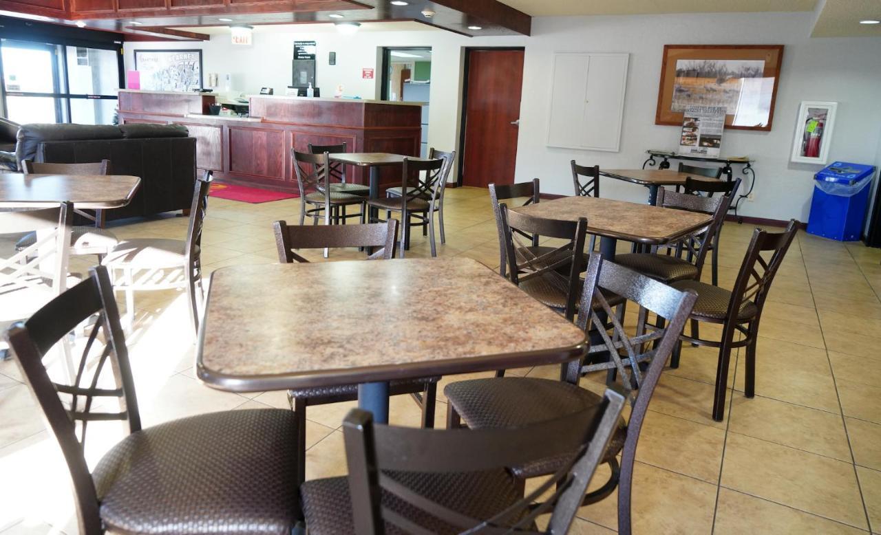 Econo Lodge Inn & Suites Kearney megye Kültér fotó