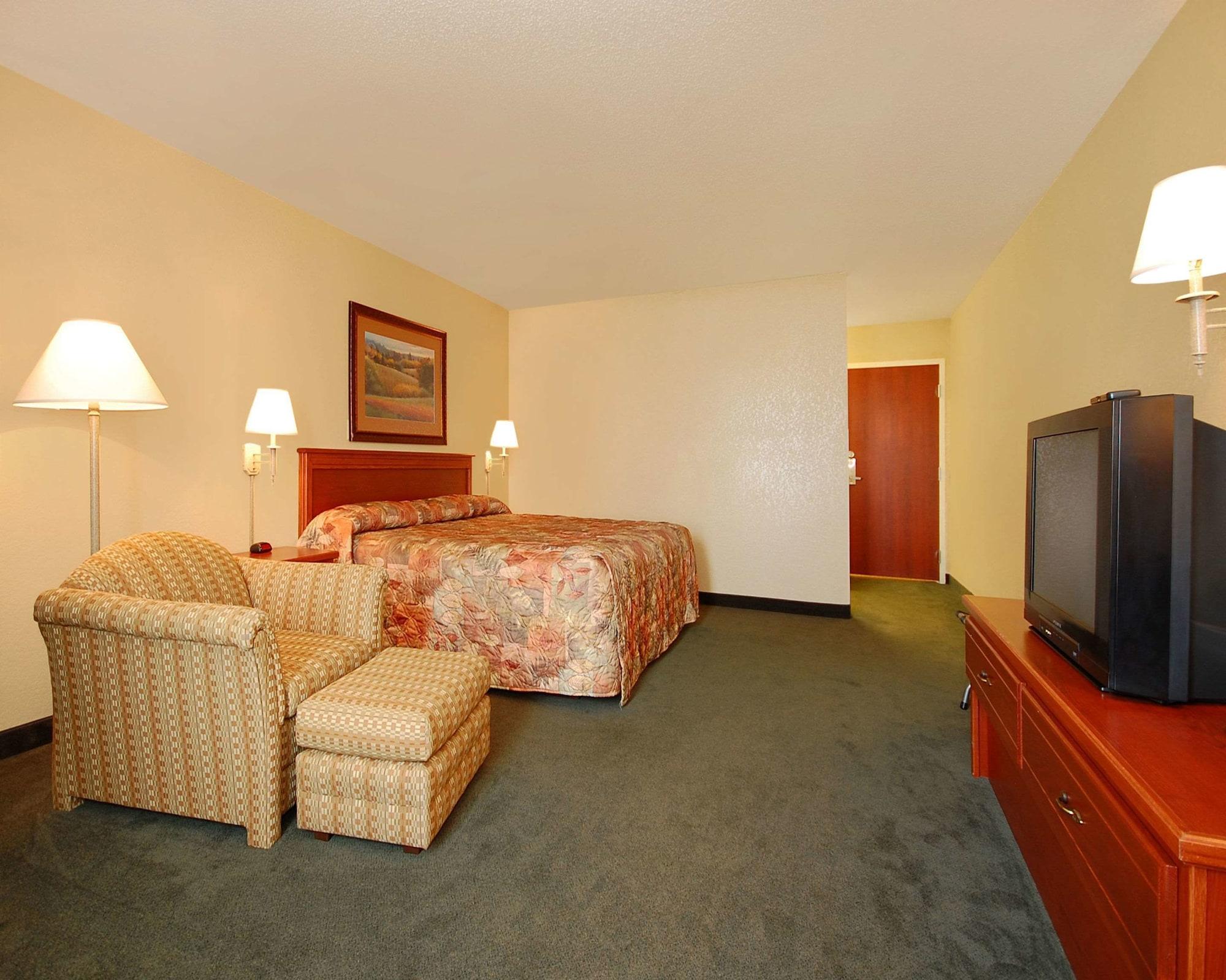 Econo Lodge Inn & Suites Kearney megye Kültér fotó
