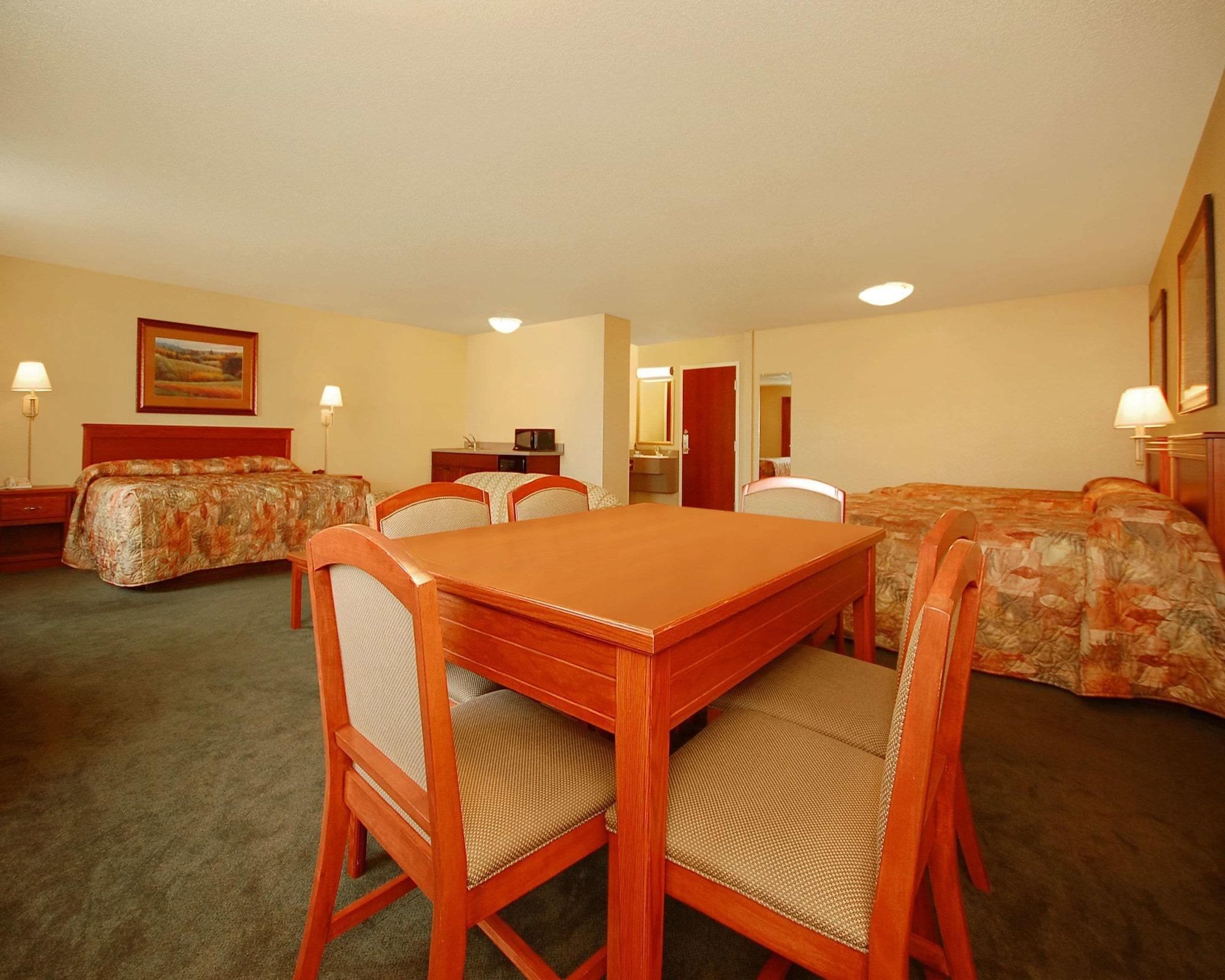Econo Lodge Inn & Suites Kearney megye Kültér fotó