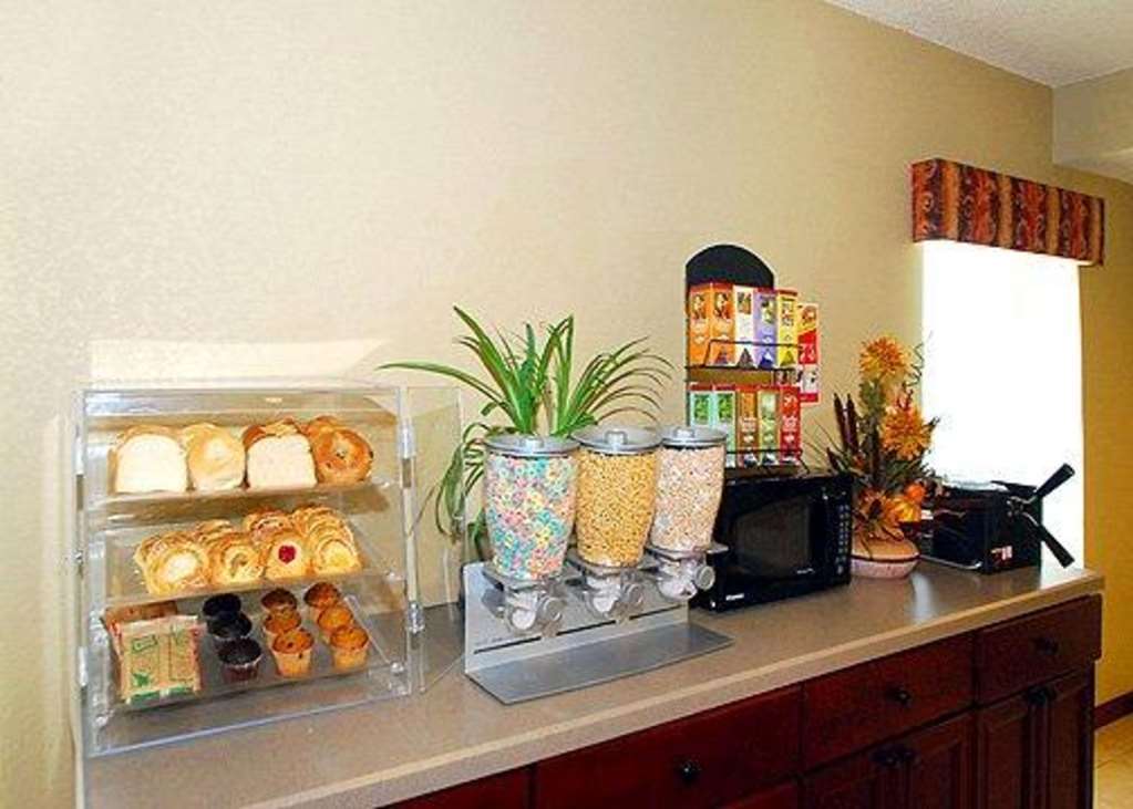 Econo Lodge Inn & Suites Kearney megye Étterem fotó