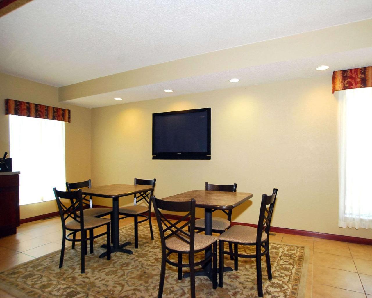 Econo Lodge Inn & Suites Kearney megye Kültér fotó
